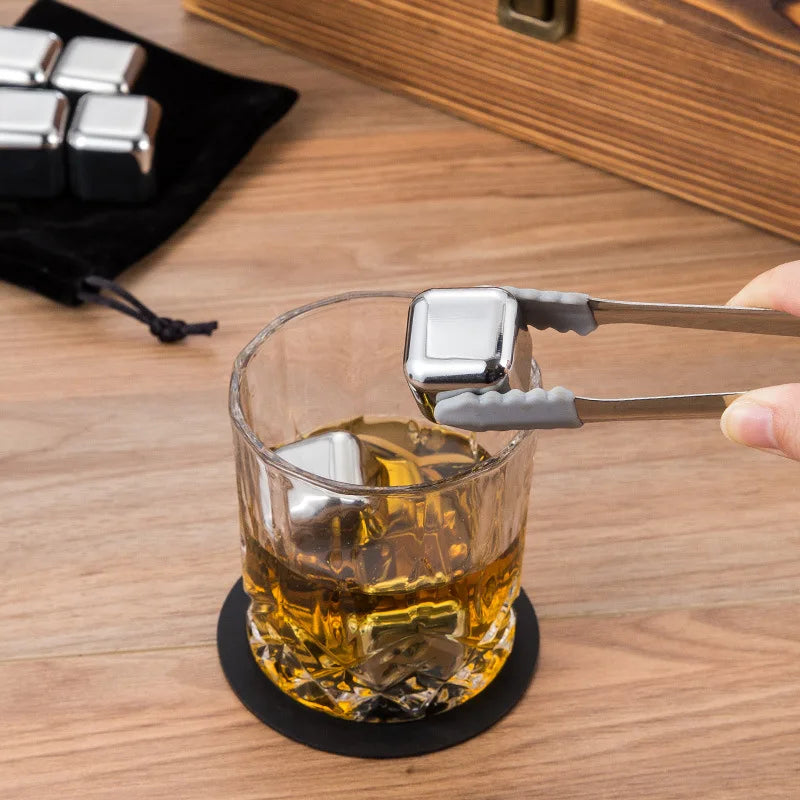 Duo de Dégustation avec pierres | Deux verres, huit pierres et un coffret pensé pour partager un moment d’exception.