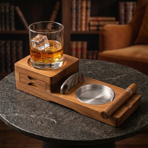 Plateau Héritage | plateau en bois avec emplacement pour verre, insert métallique amovible et tiroir intégré.